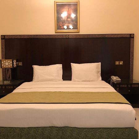 New Royal Mark Hotel Apartments دبي المظهر الخارجي الصورة