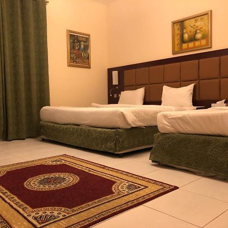 New Royal Mark Hotel Apartments دبي المظهر الخارجي الصورة