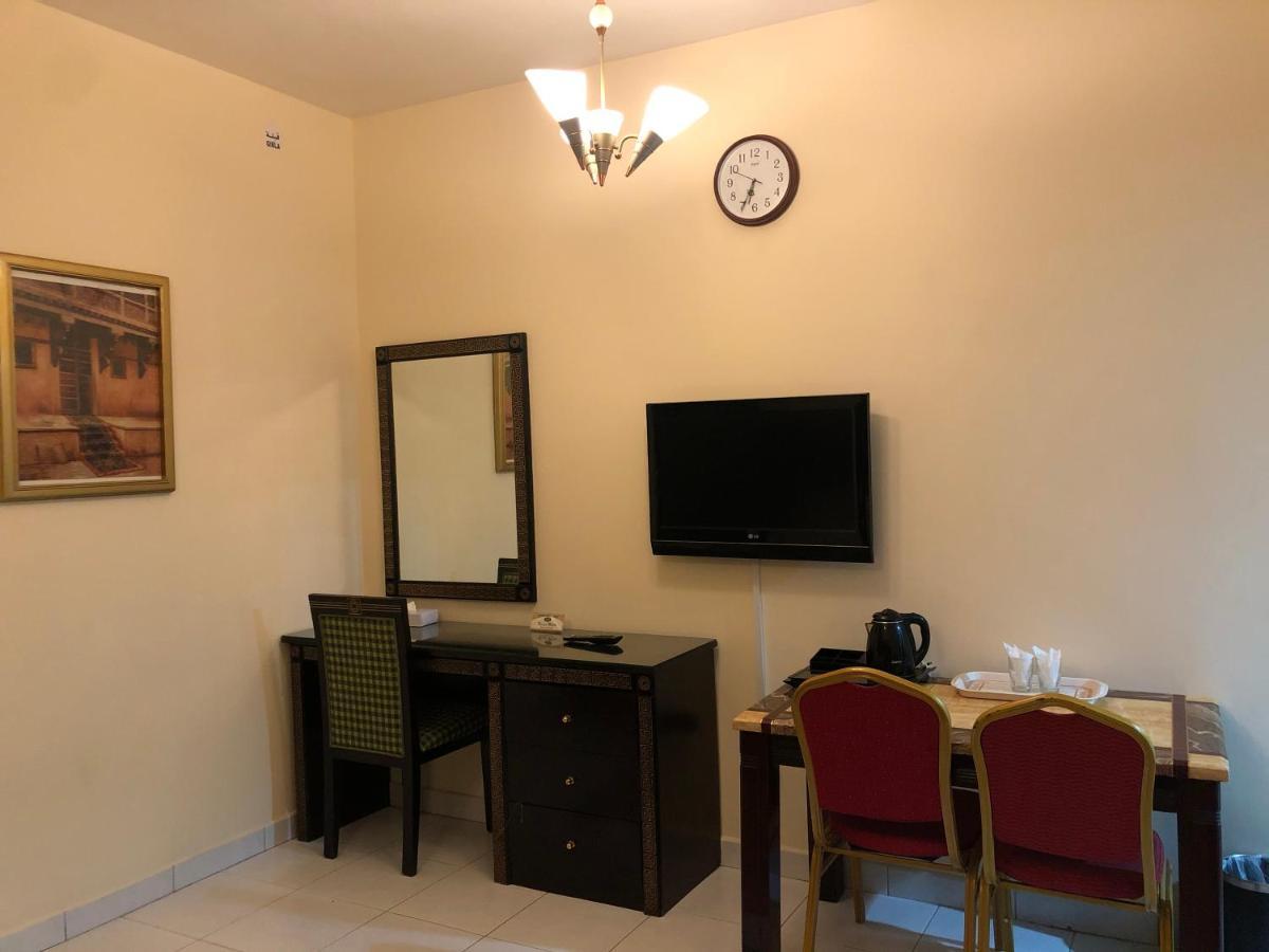 New Royal Mark Hotel Apartments دبي المظهر الخارجي الصورة