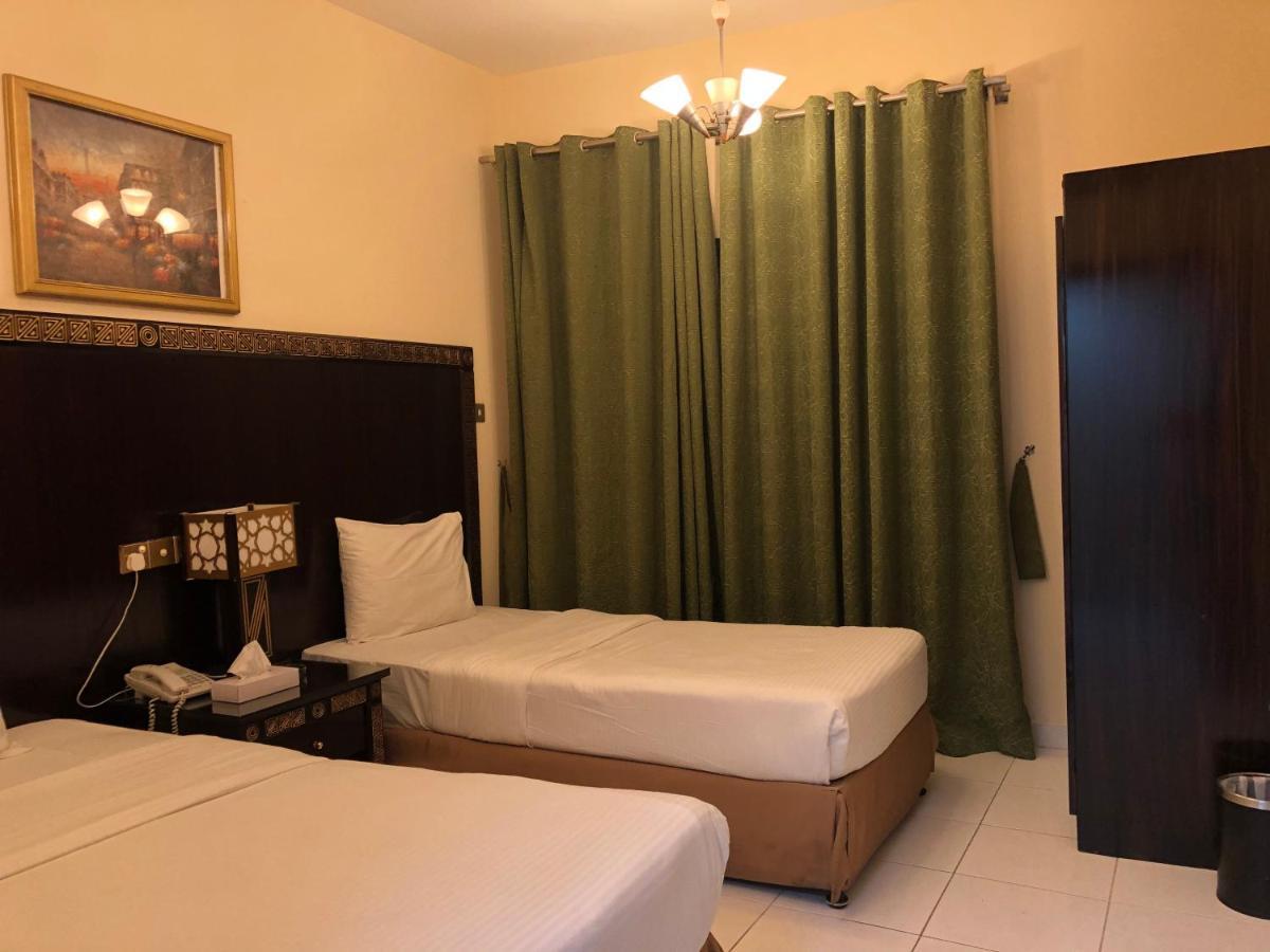 New Royal Mark Hotel Apartments دبي المظهر الخارجي الصورة